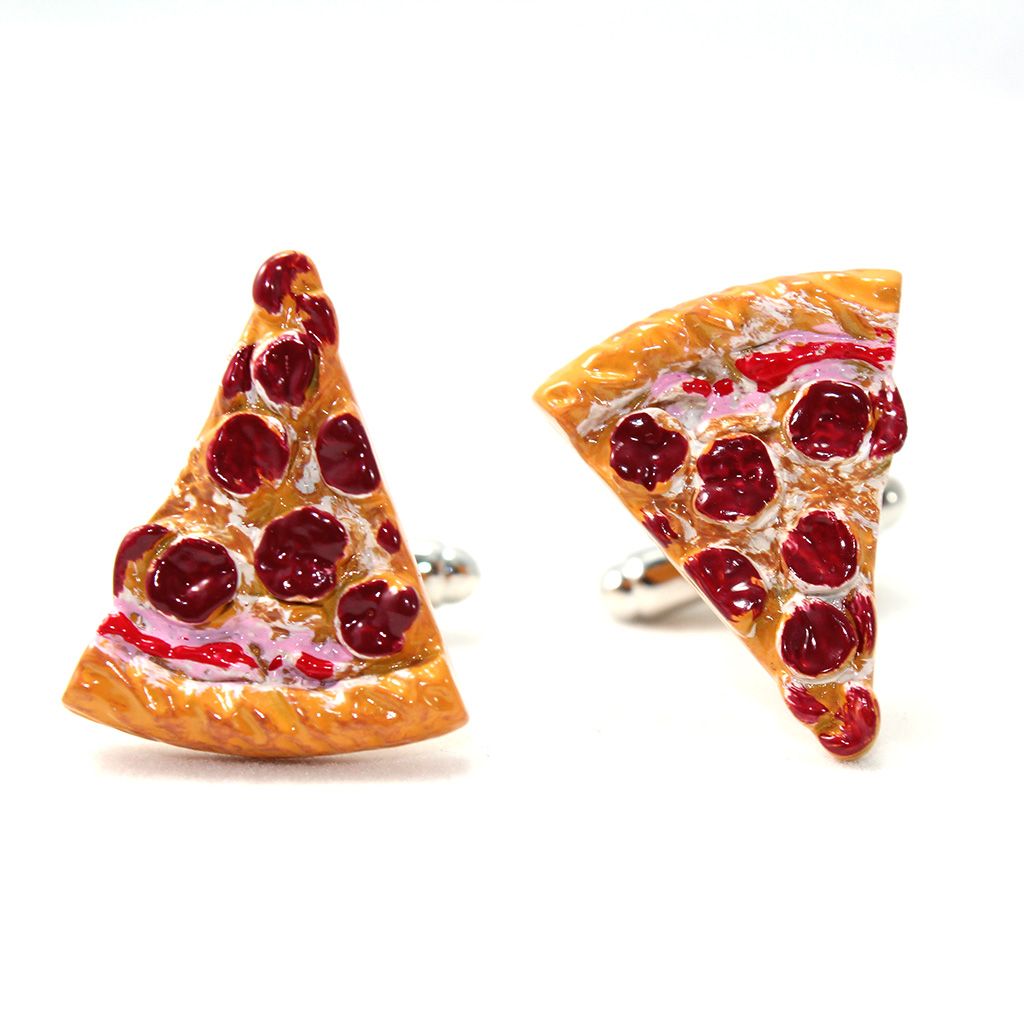 Mancuernillas metalicas esmaltadas en forma de rebanada de pizza